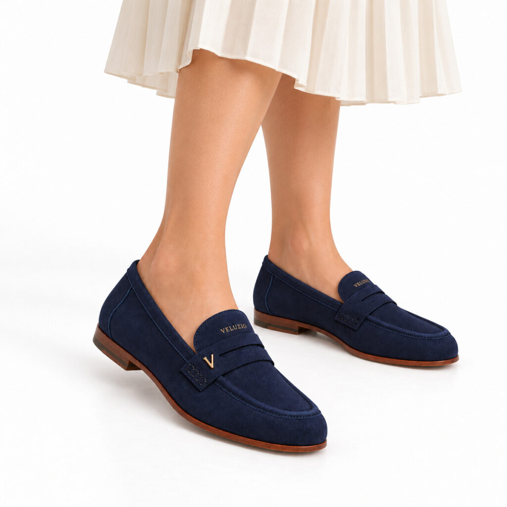 Mocassino Veluzio in camoscio blu – indossato