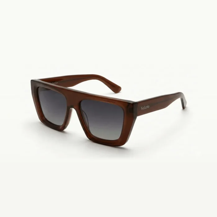 Occhiali da sole Veluzio D-Frame oversize in acetato marrone traslucido – vista di tre quarti